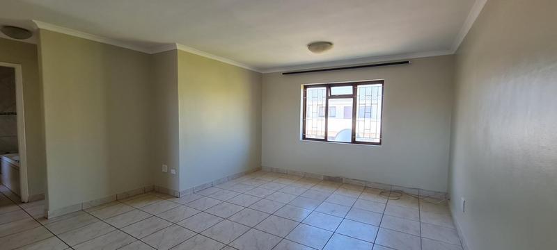 To Let 2 Bedroom Property for Rent in Strand Central Western Cape